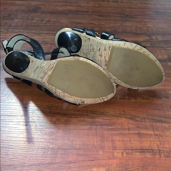 Michael Kors button up heels - Picture 7 of 7